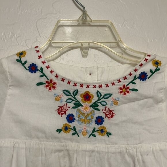 Boden Girls White Embroidered Floral Boho Feminine Top Summer Spring - Picture 3 of 8